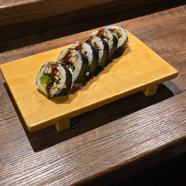 Eel & Avo Roll.