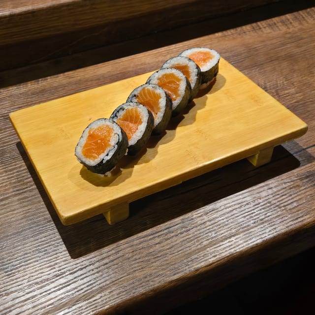 Salmon Roll.